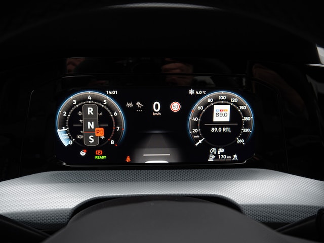 Volkswagen Golf 1.5 eTSI Golf VIII