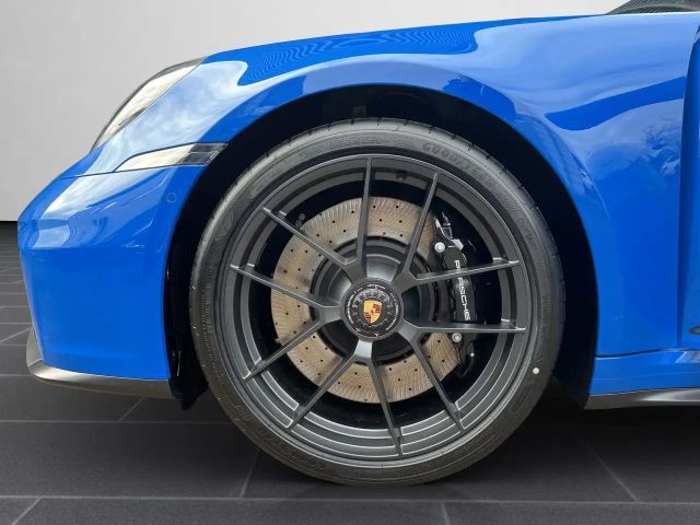 Porsche 992 Carrera Coupé GTS