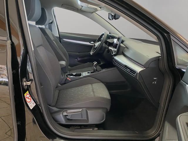 Volkswagen Golf 1.5 TSI BMT Golf VIII