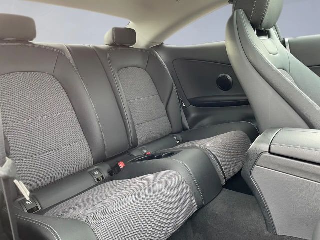 Mercedes-Benz C 200 AMG Line Coupé