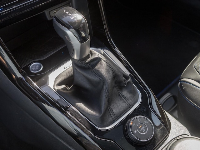 Volkswagen T-Roc T-Roc R TITAN-ABGAS PANO LM19 MATRIX