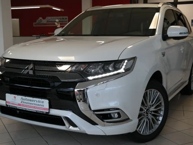 Mitsubishi Outlander 4WD MIVEC PHEV