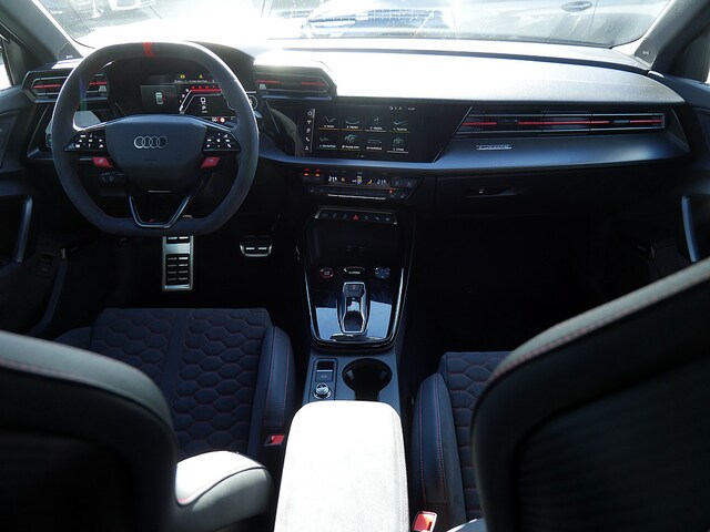 Audi RS3 Quattro S-Tronic Sedan