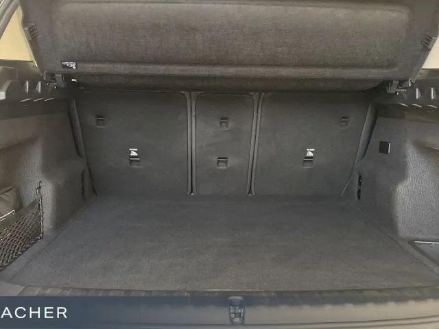 BMW X1 IX1 A XDRIVE30 PDC RFK SHZ AdaptLED H&K 18" LM