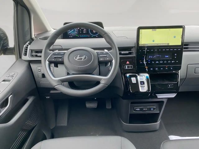 Hyundai Staria Trend