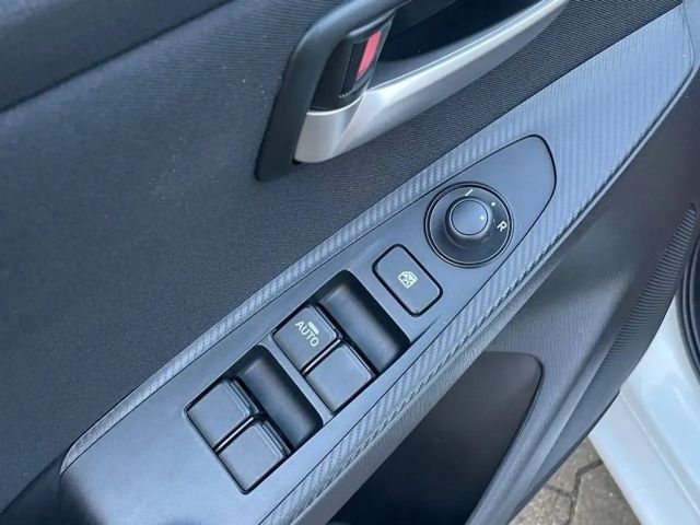 Mazda 2 Lim. Center-Line