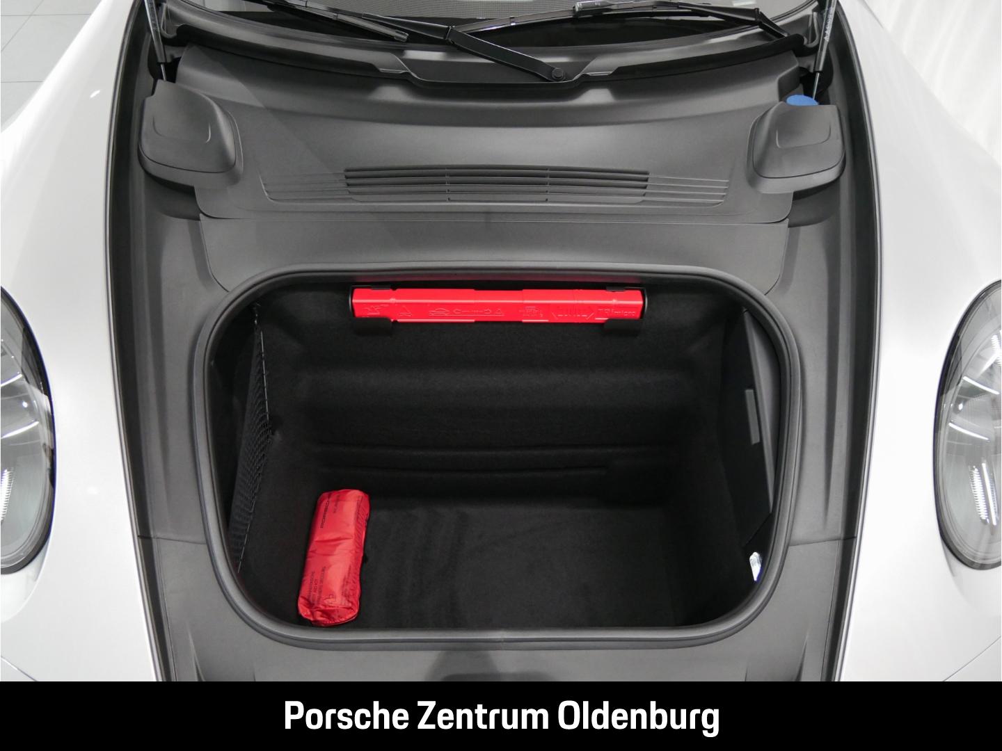 Porsche 911 992 Cabriolet Carrera GTS