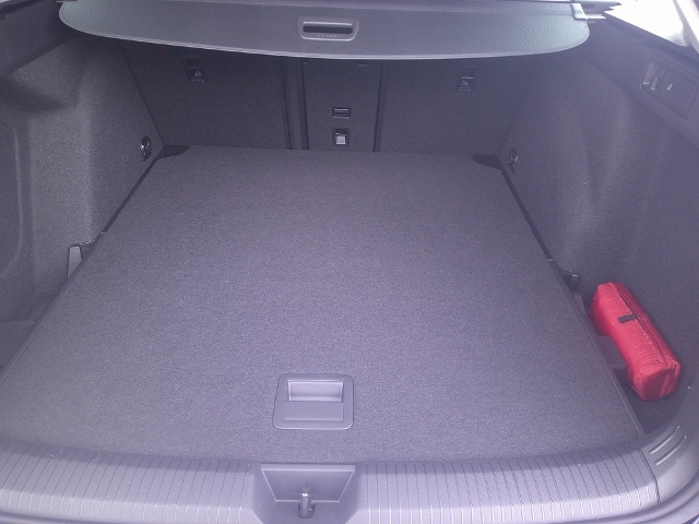 Volkswagen Golf 1.0 TSI Golf VIII Life Variant