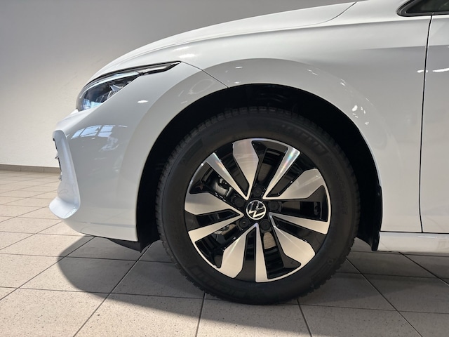 Volkswagen Golf 1.5 eTSI DSG Golf VIII Variant