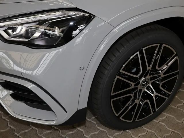 Mercedes-Benz GLA 200 AMG Line