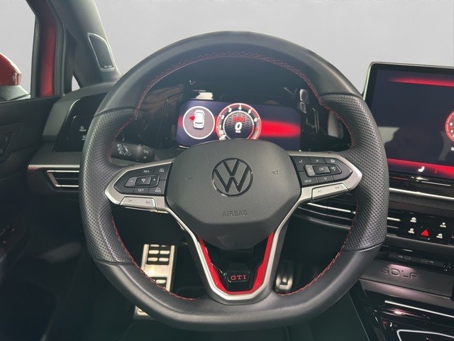 Volkswagen Golf 2.0 TSI DSG Golf VIII