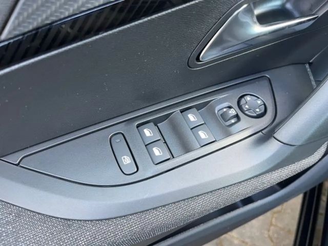 Peugeot 2008 PureTech Style