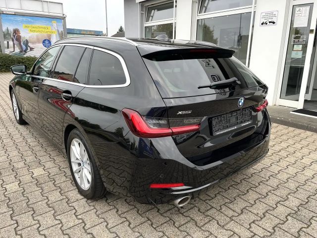 BMW 330 330e Touring xDrive