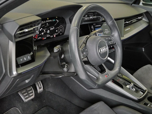 Audi RS3 Quattro S-Tronic Sedan