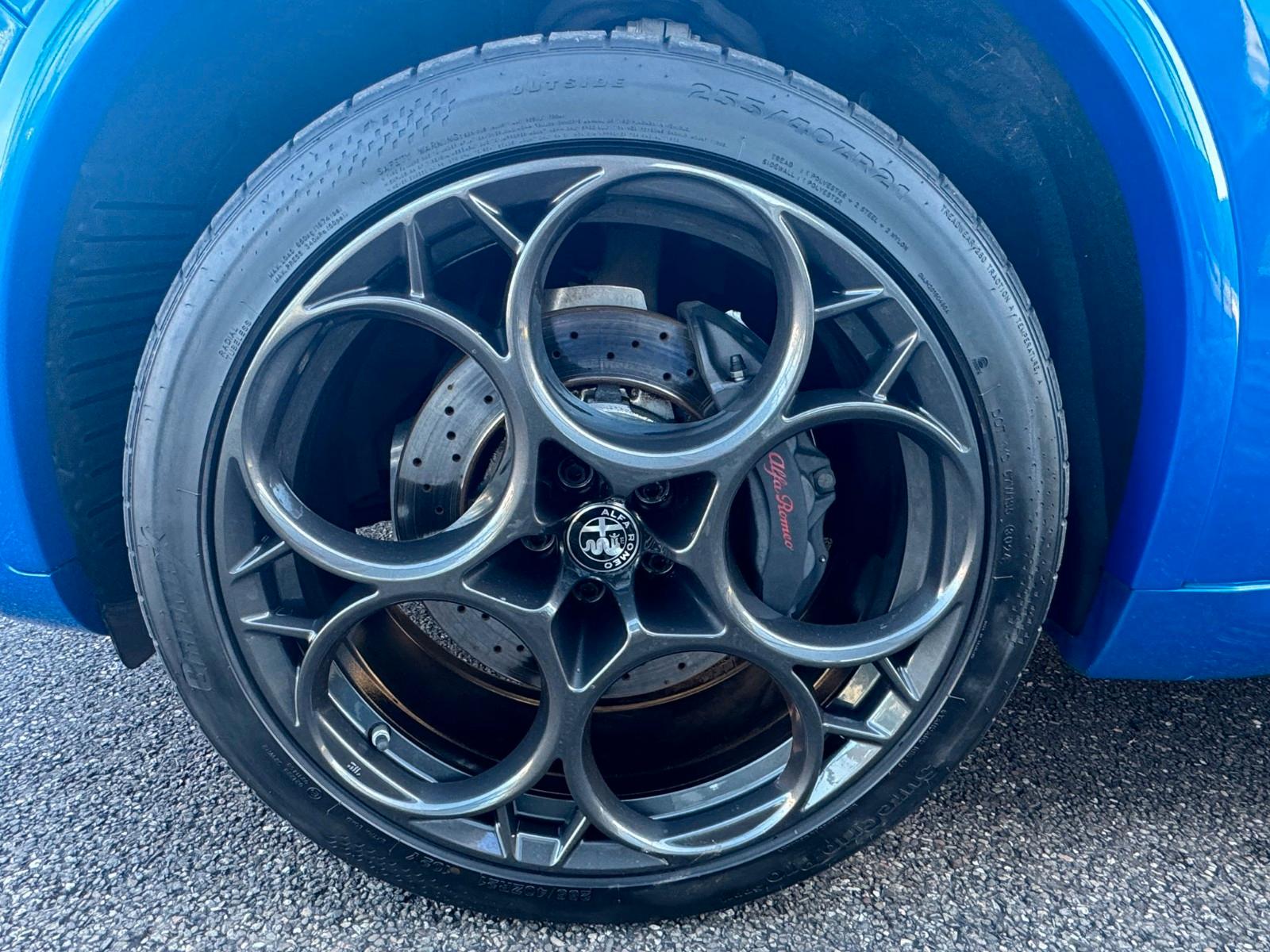 Alfa Romeo Stelvio Q4 Quadrifoglio