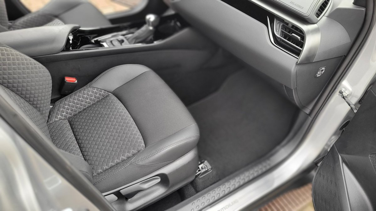 Toyota C-HR 5-deurs Bi-Tone