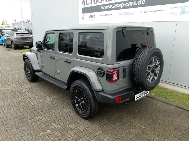 Jeep Wrangler Sahara