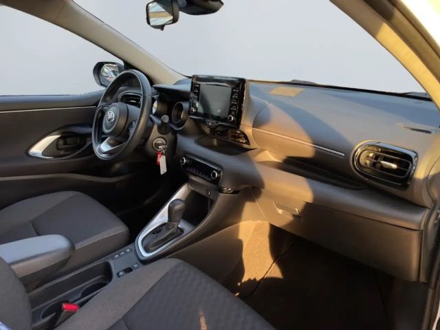 Toyota Yaris Hatchback Hybride Team D