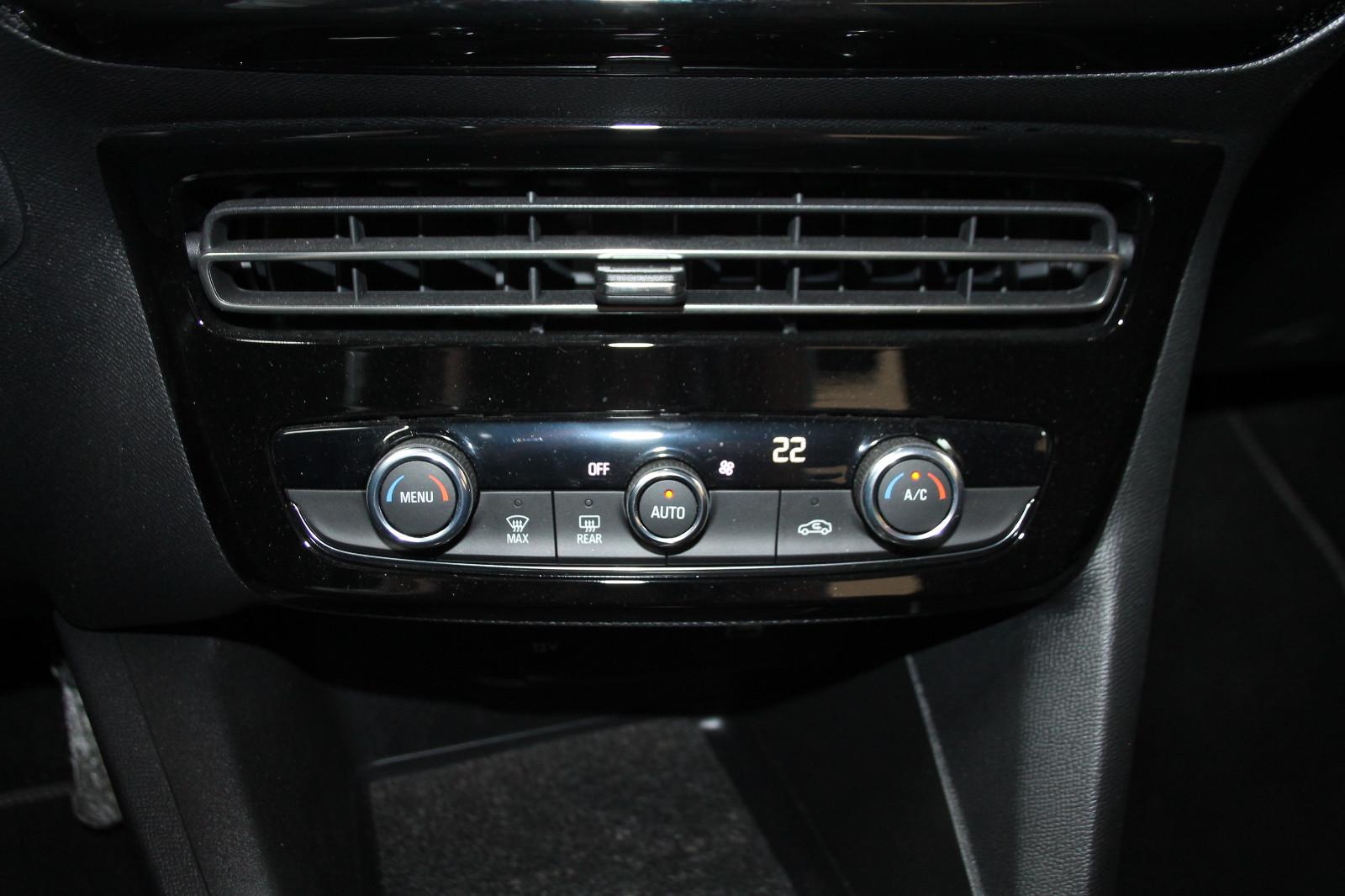 Opel Mokka e, On-Board- Charger 3-ph., Klima, LED