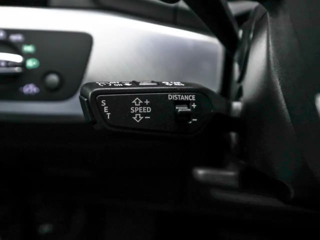 Audi A4 40 TDI Avant S-Line