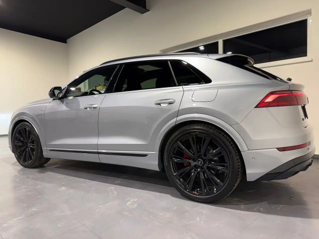 Audi Q8 55 TFSI Hybride Quattro