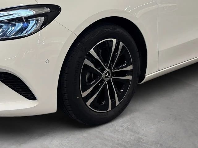 Mercedes-Benz B 200 Progressive Sedan