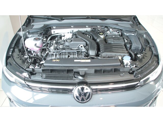 Volkswagen Golf 1.5 eTSI DSG