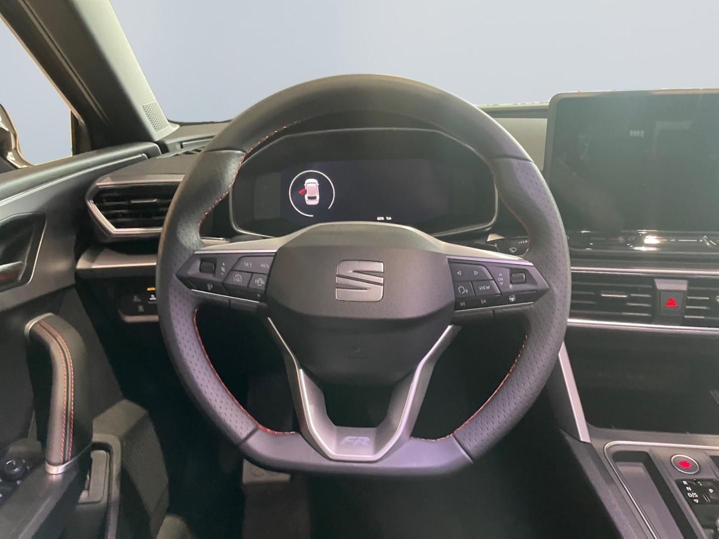 Seat Leon 1.5 eTSI Black DSG FR-lijn Sportstourer