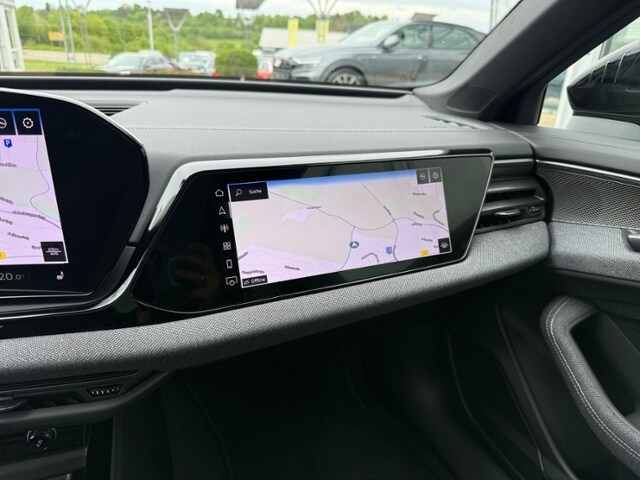 Audi A6 Avant Quattro S-Tronic