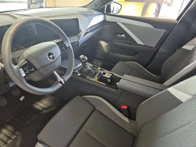 Opel Astra 1.2 Turbo Edition Sports Tourer