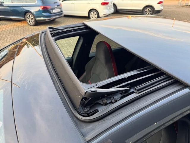 Volkswagen Golf 2.0 TSI DSG IQ.Drive