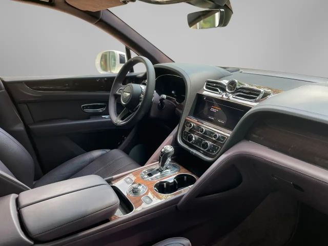 Bentley Bentayga V8