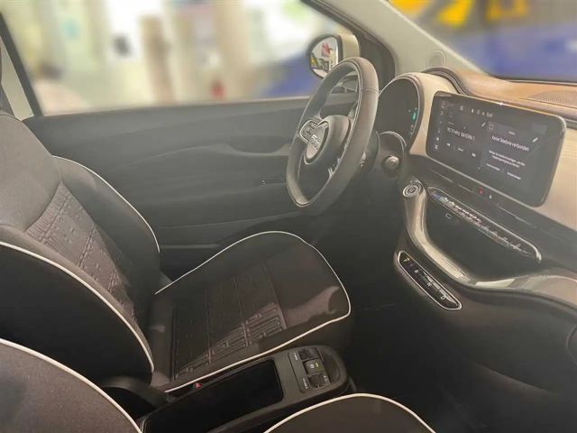Fiat 500 42kWh Klimaautomatik CarPlay Spurhalteassistent