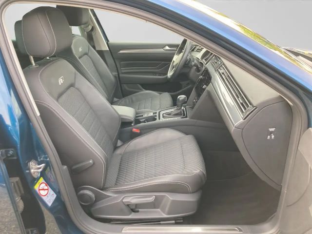 Volkswagen Passat 1.5 TSI DSG R-Line Variant