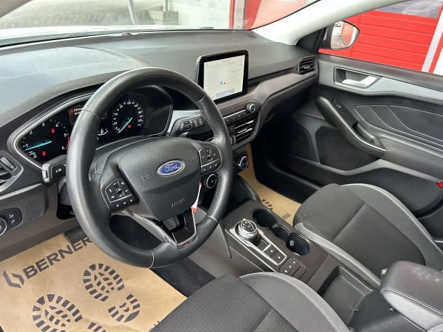 Ford Focus Cool & Connect