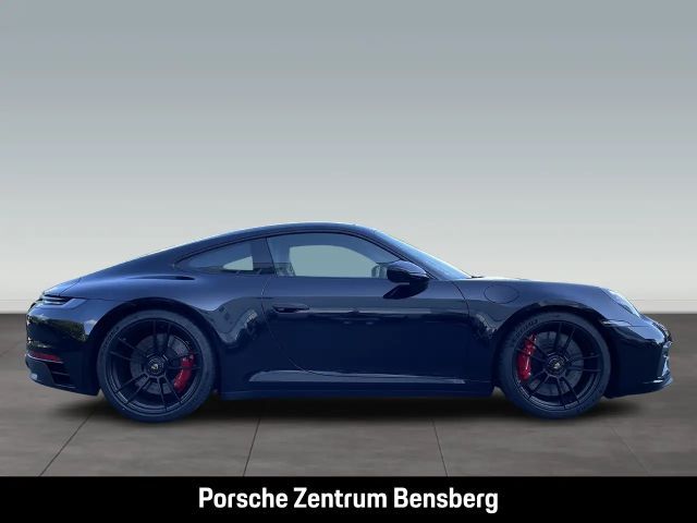 Porsche 992 Carrera Coupé GTS