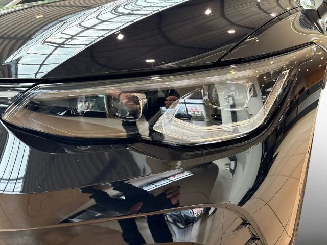 Volkswagen Golf 2.0 TSI DSG Golf VIII Variant