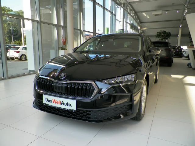 Skoda Octavia Essence TSI