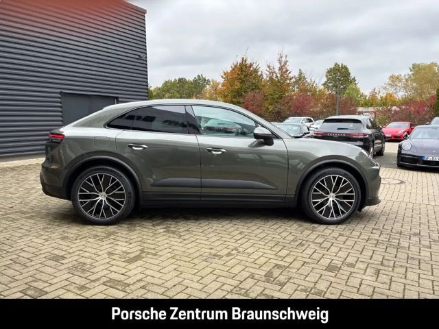 Porsche Macan 4
