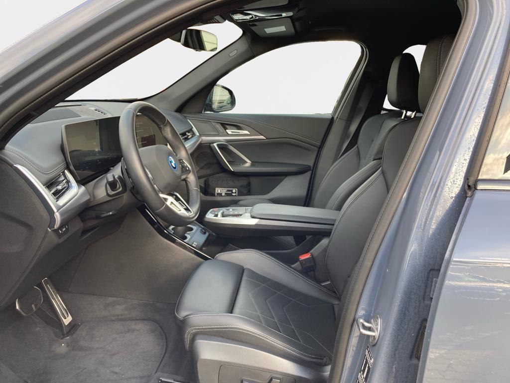 BMW iX1 xDrive30