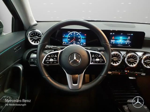 Mercedes-Benz A 180 Progressive