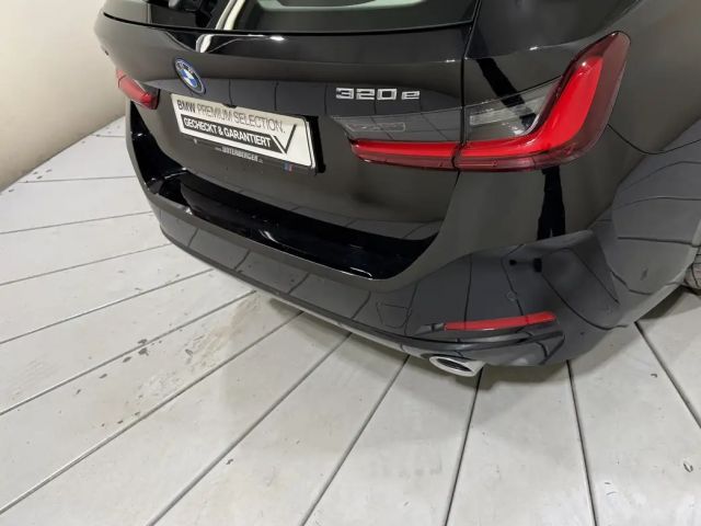BMW 320 320e Touring xDrive