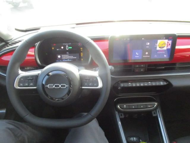 Fiat 600e Elektro (RED) 54 kWh