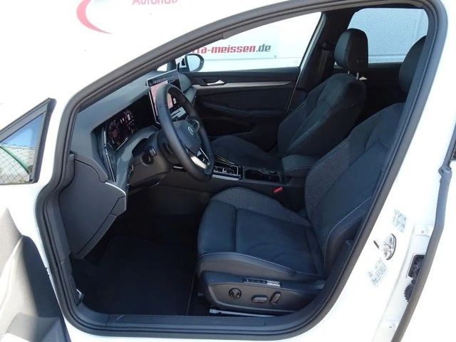 Volkswagen Golf 1.5 eTSI DSG