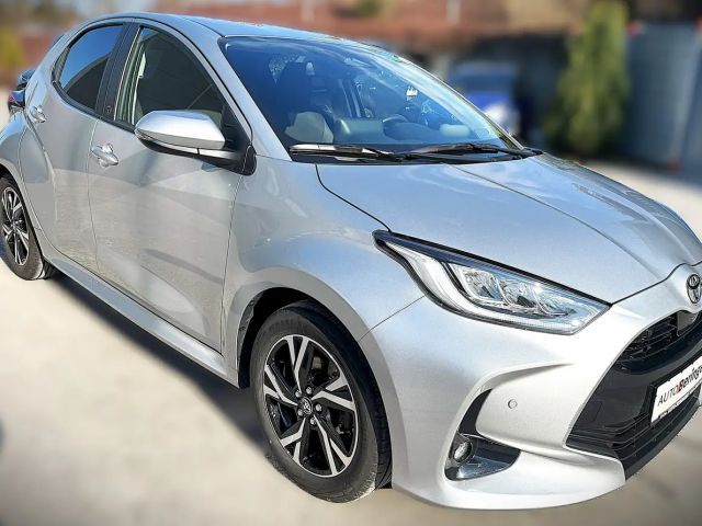 Toyota Yaris Hybride Team D