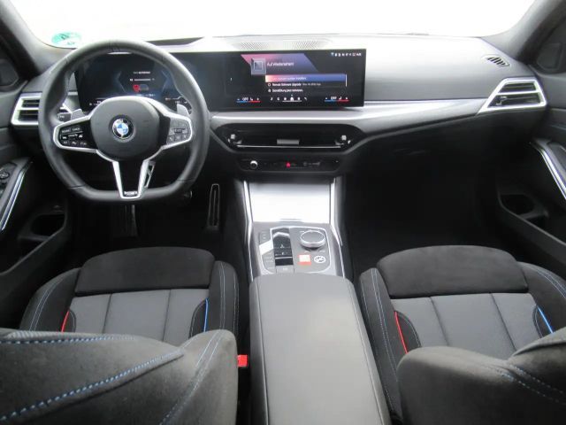 BMW 330 330i M-Sport xDrive