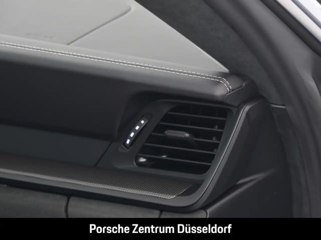 Porsche 992 4 Carrera Coupé GTS