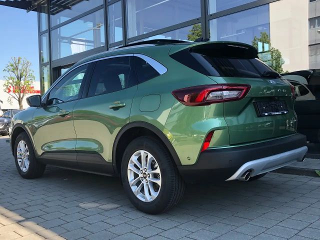 Ford Kuga Hybrid Titanium