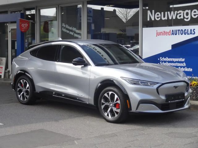 Ford Mustang Mach-E AWD