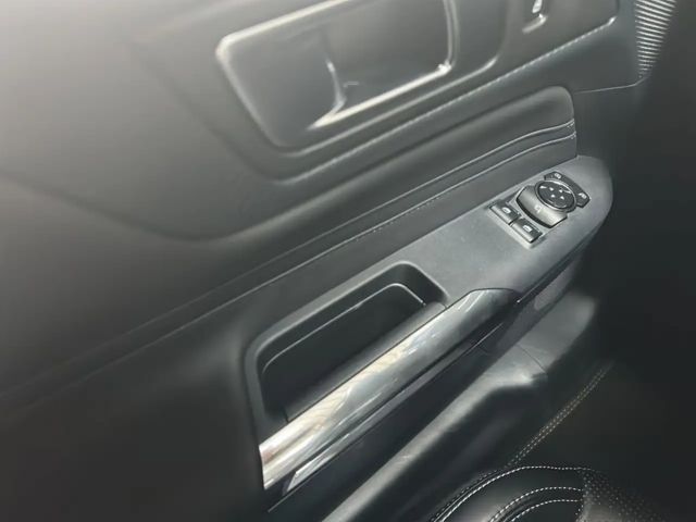 Ford Mustang Fastback GT 5.0 V8